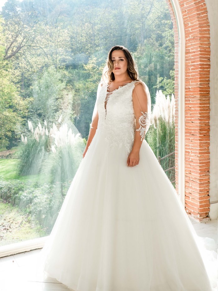 Curvy Wedding Dresses - LX083